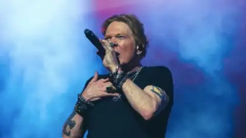 Prefeito de Cariacica ameaça impedir show do Guns N' Roses, mas depois libera. Entenda!