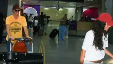 Shawn Mendes chama Bruna Marquezine de "amor" e fãs se deretem: "Muito fofos"